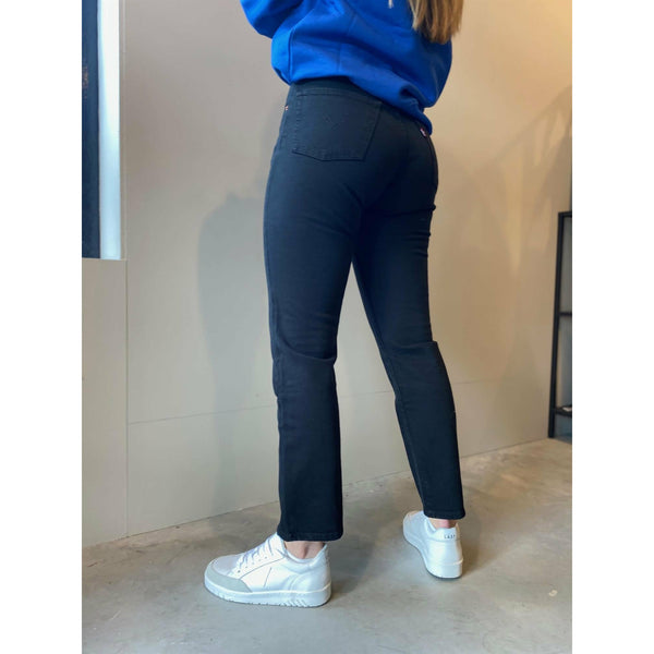 501 Crop