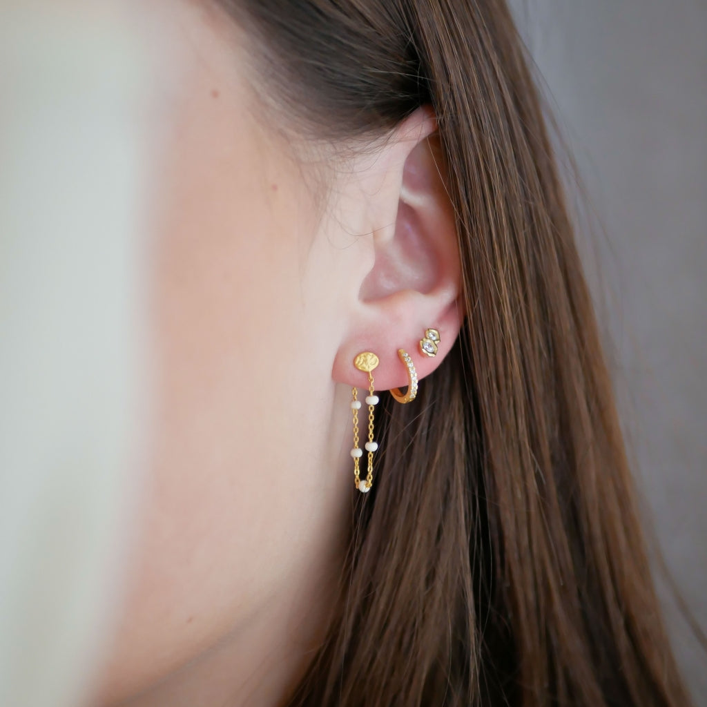 Earring, Lola