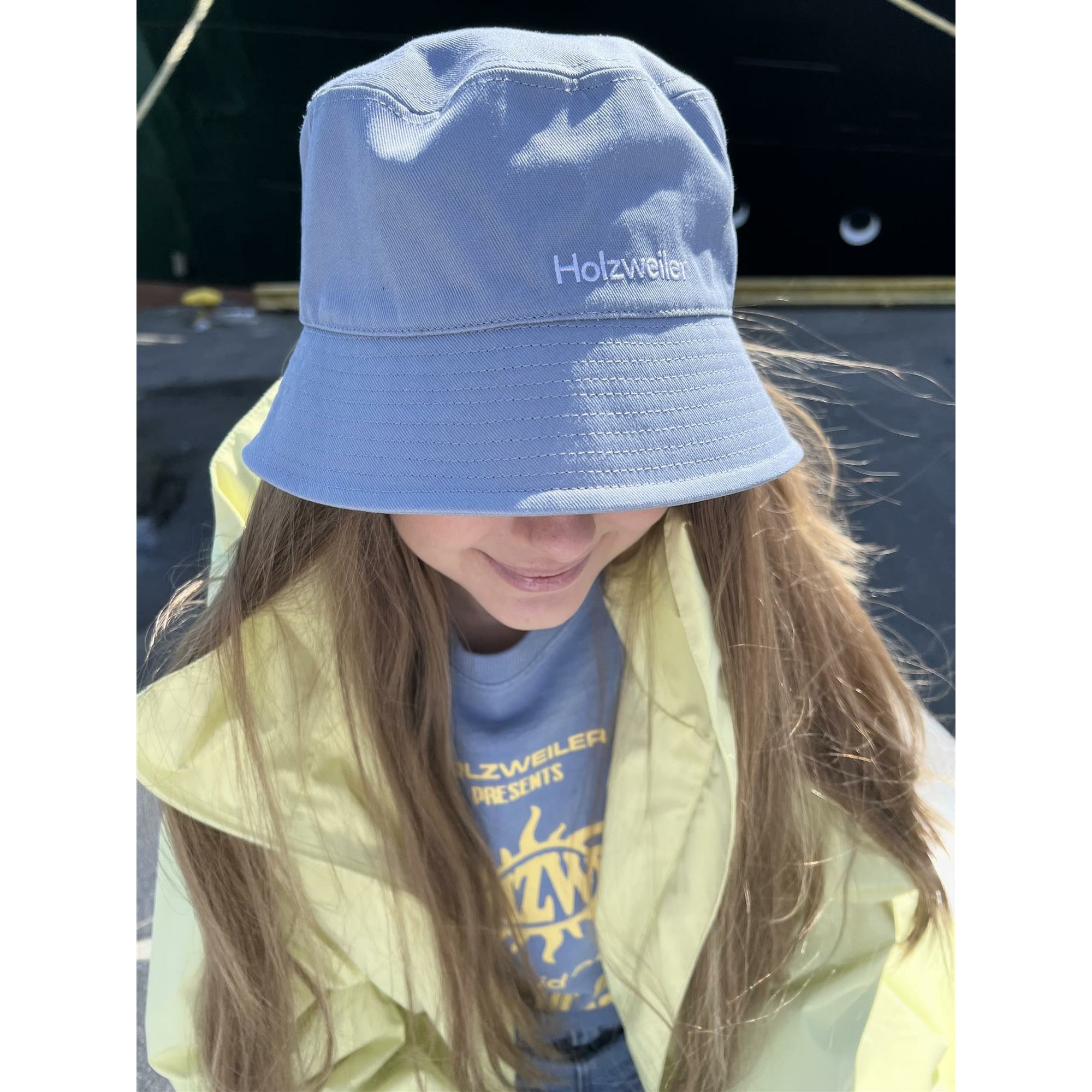 Pafe Bucket Hat