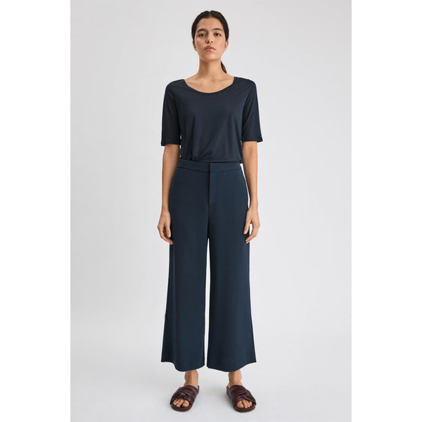 Tencel Scoop-neck