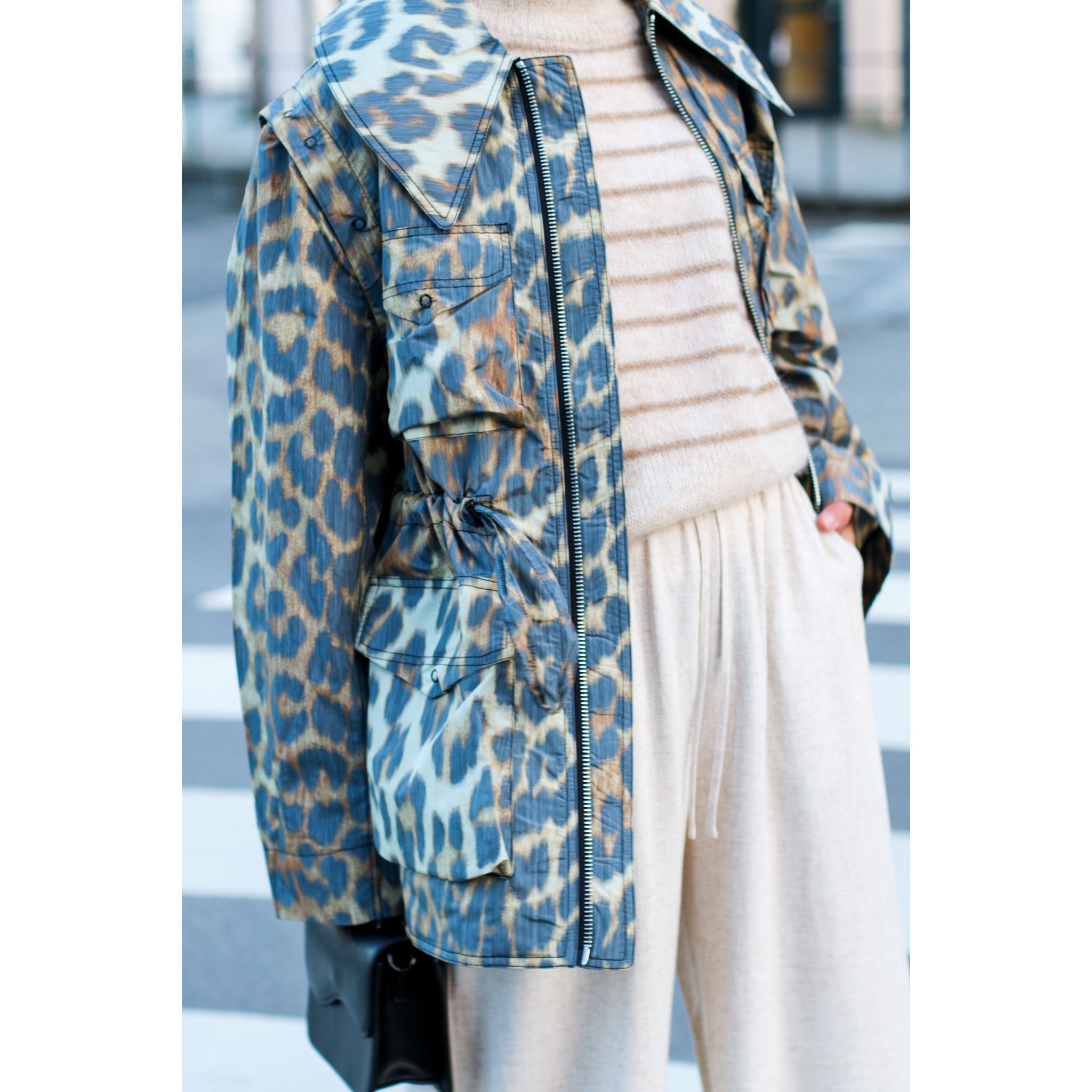 Jacket Big Leopard Almond Milk
